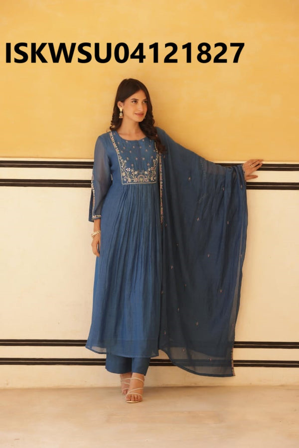 Embroidered Malmal Chanderi Kurti With Pant And Dupatta-ISKWSU04121827